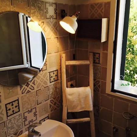 펜션 L'alcova Di Garibaldi 오스투니