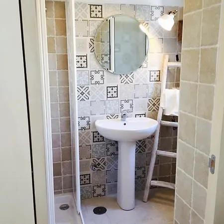 L'alcova Di Garibaldi 펜션 오스투니