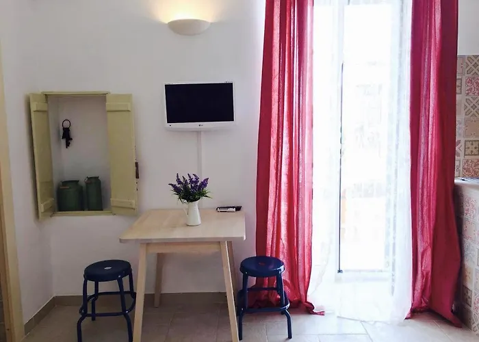 L'alcova Di Garibaldi * 奥斯图尼